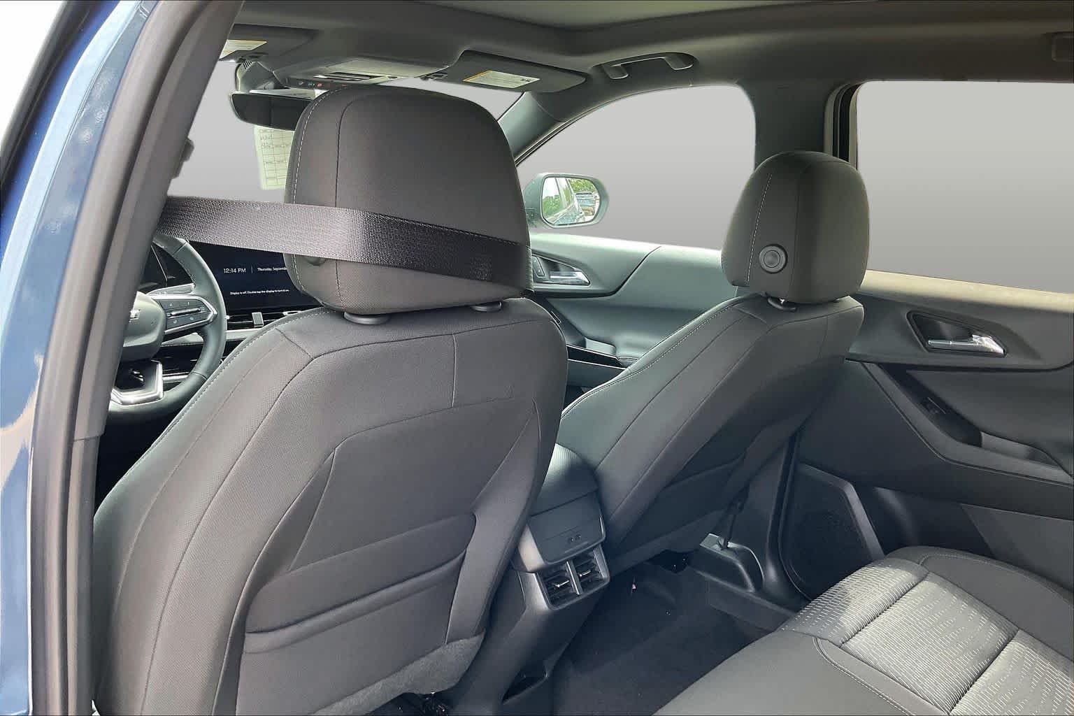 2027 Chevrolet Equinox LT - Photo 22