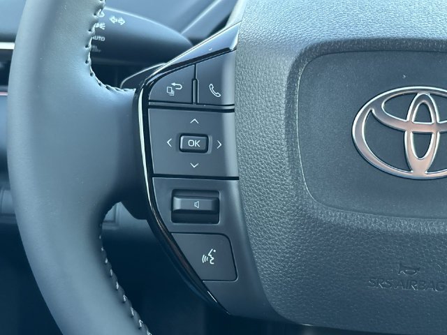 New 2027 Wind Chill Pearl <sup>1</sup> Toyota  XLE image 31