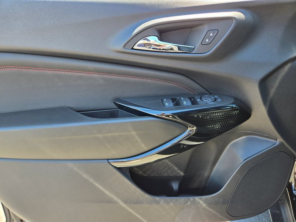 2026 Chevrolet Trax RS - Photo 9