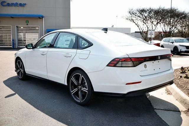 New 2026 Platinum White Pearl Honda SE image 8