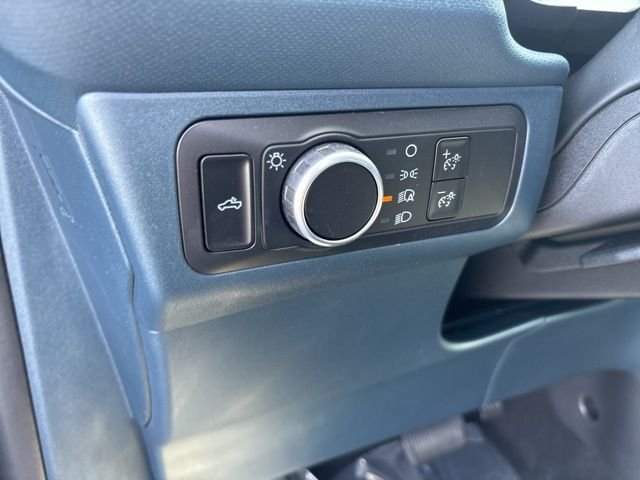 New 2025 Azure Gray Metallic Tri-Coat Ford XLT image 15