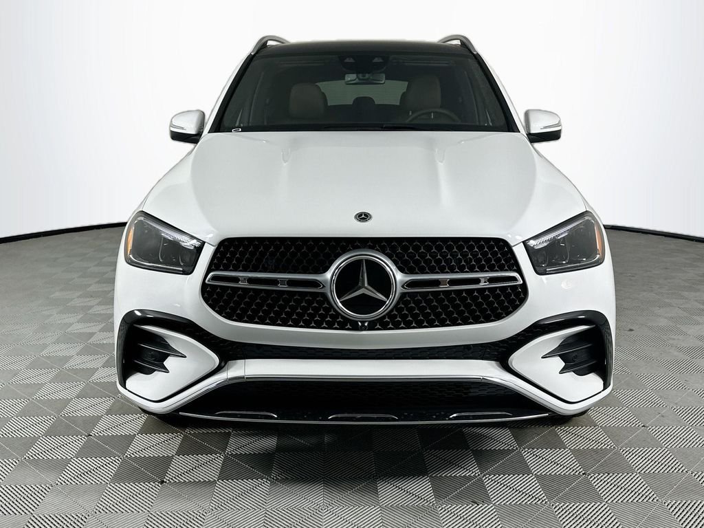 New 2026 MANUFAKTUR Moonlight White Metallic Mercedes-Benz GLE 450 image 2