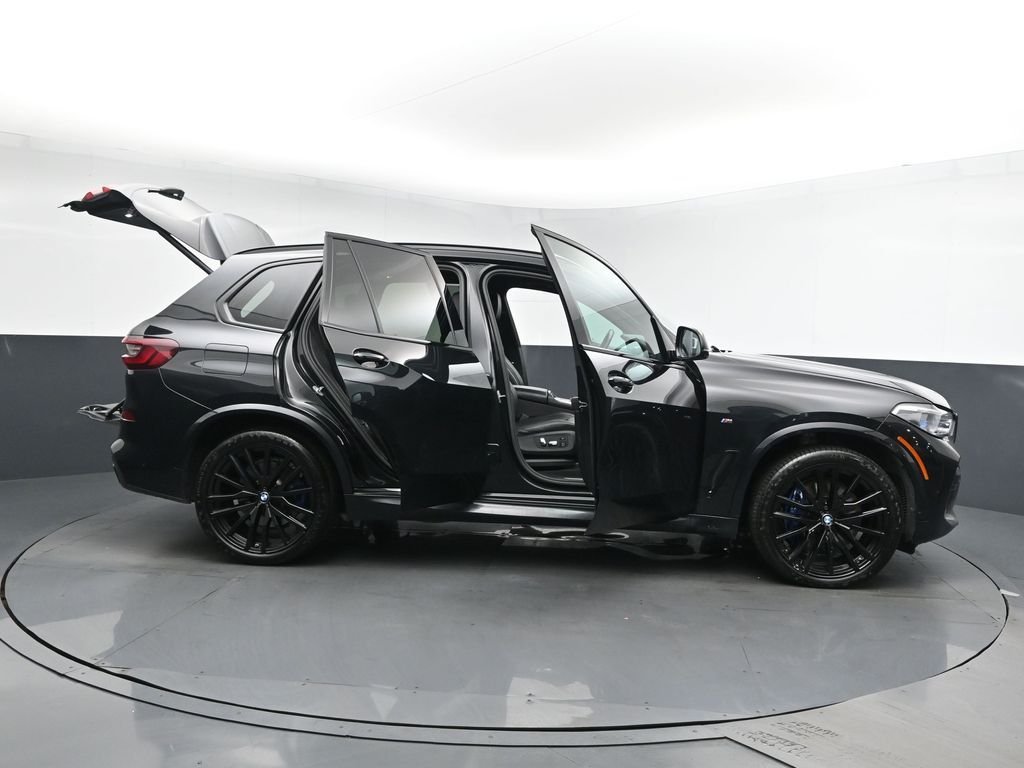 Used 2021 Black BMW M50i image 26