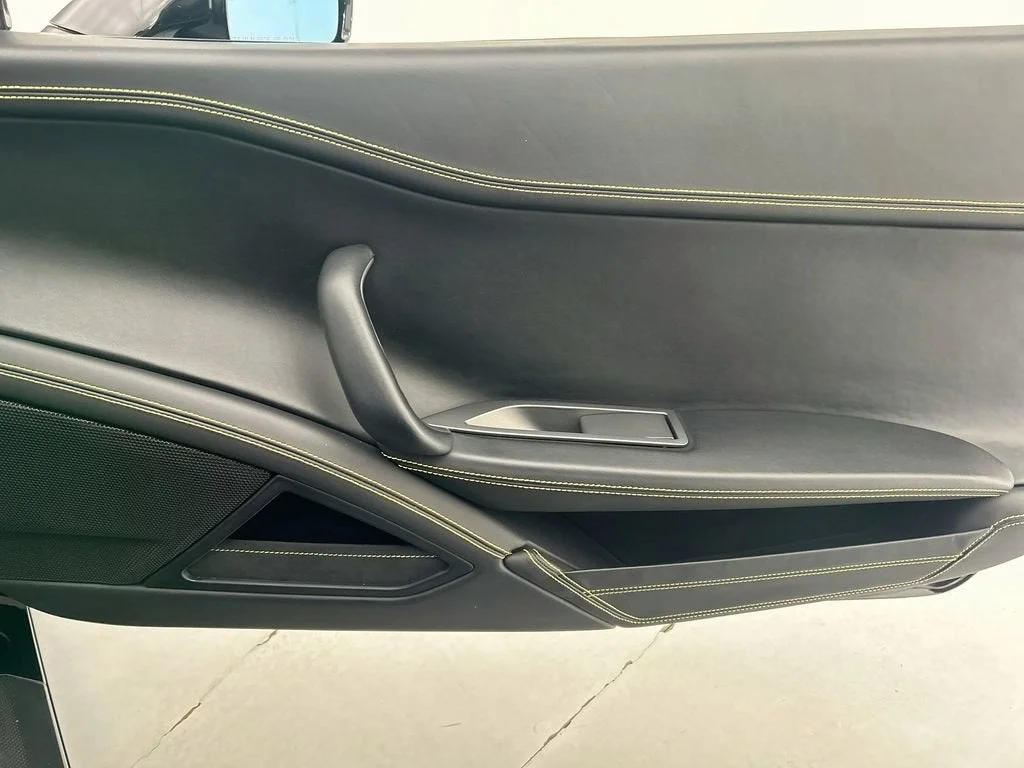 Used 2014 Nero Ferrari  image 21
