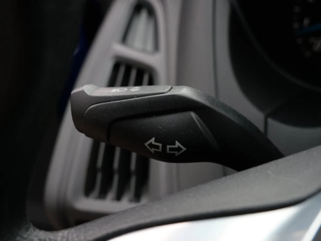 Used 2012 Blue Ford SE image 24