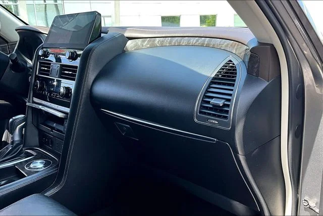 Used 2023 Gray Nissan Platinum image 23