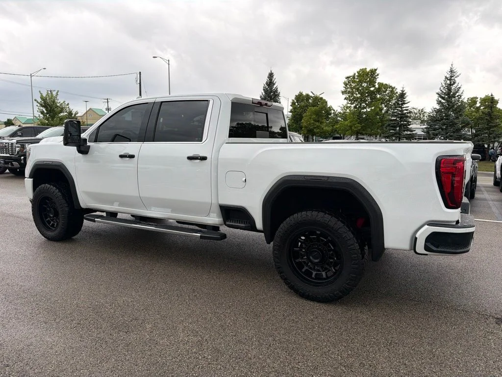 Used 2020 White GMC Denali image 5