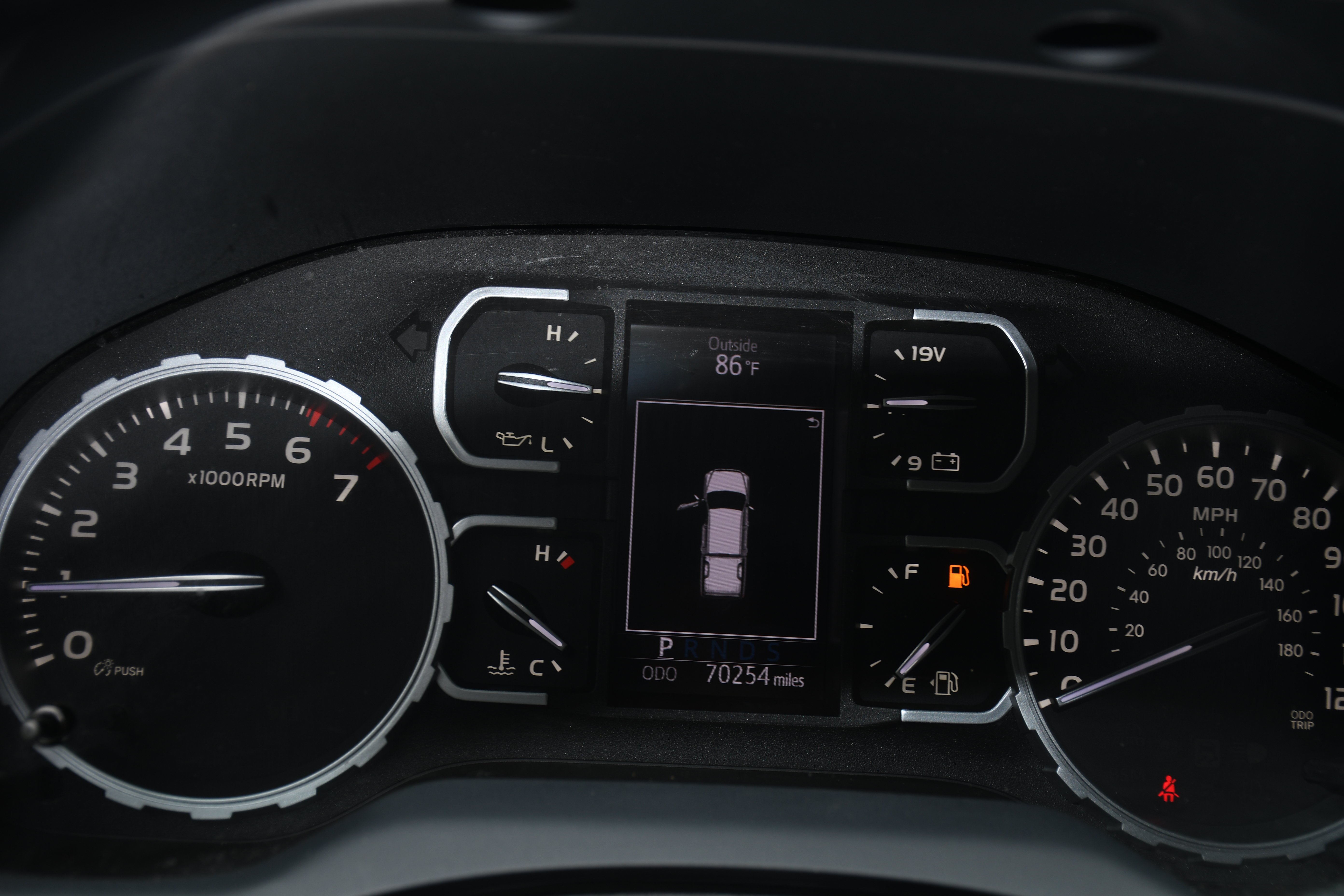 Used 2019 Gray Toyota SR5 image 13