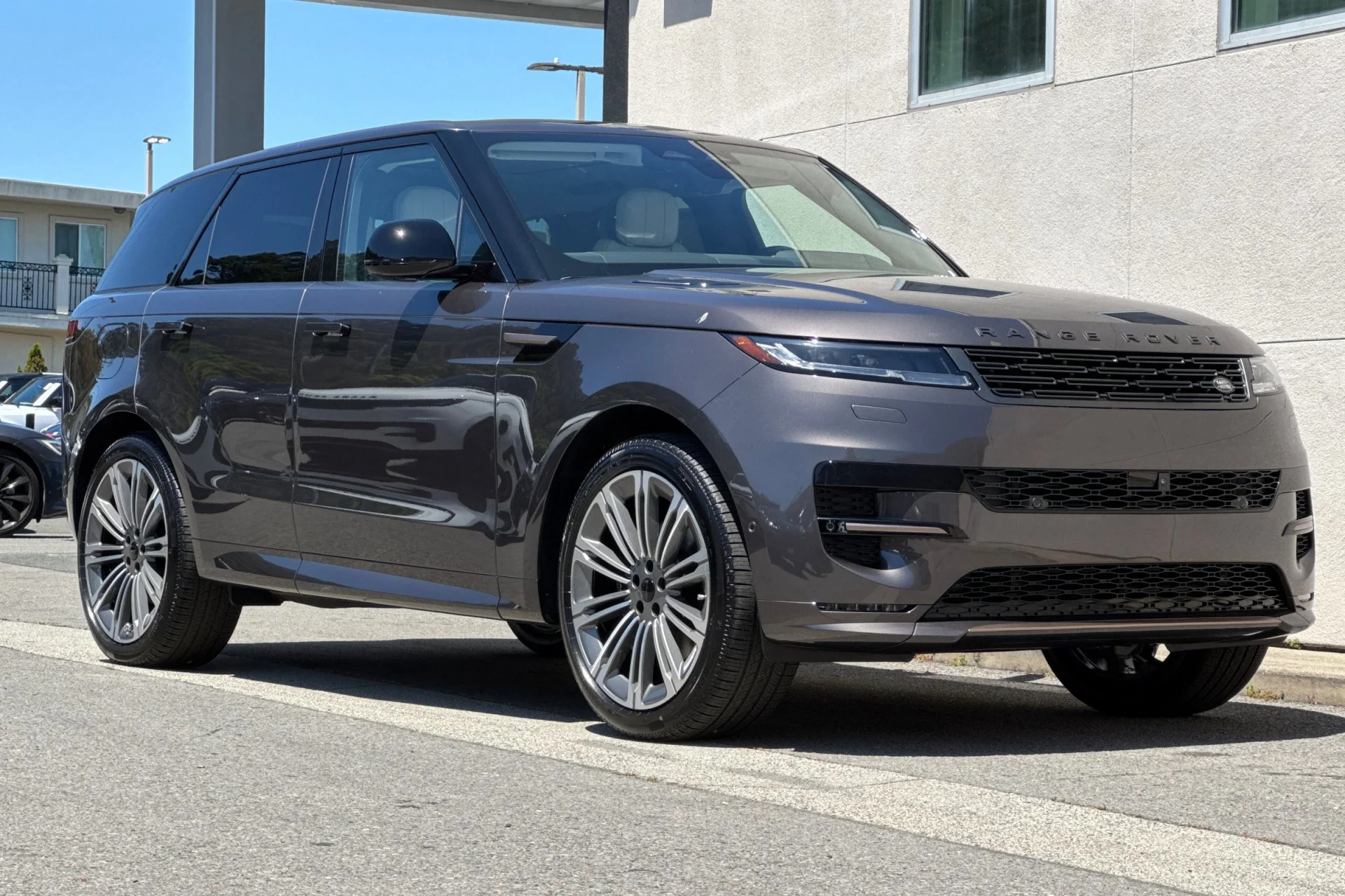 New 2026 Charente Grey Land Rover Dynamic SE image 9