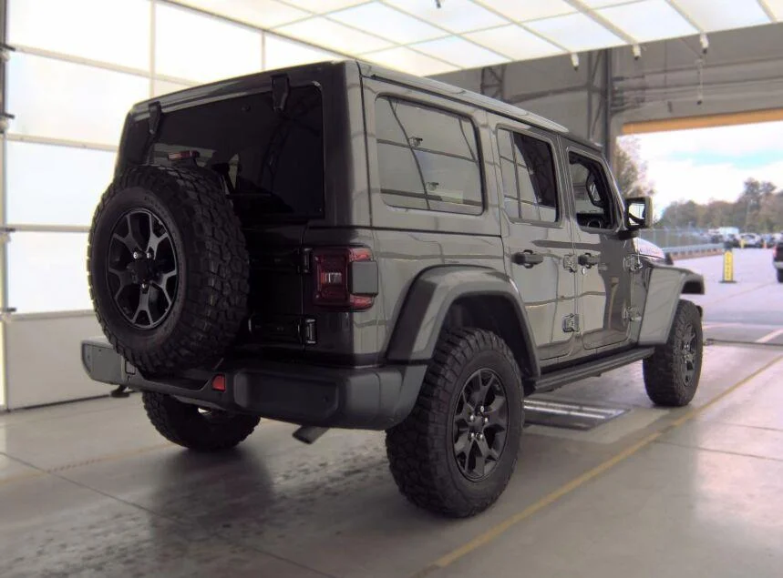 Used 2019 Granite Crystal Metallic Clearcoat Jeep Moab image 4