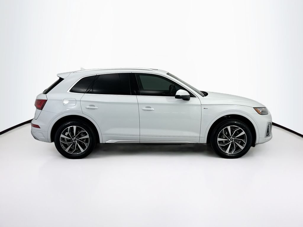 Used 2022 Glacier White Audi 45 S line Premium image 4
