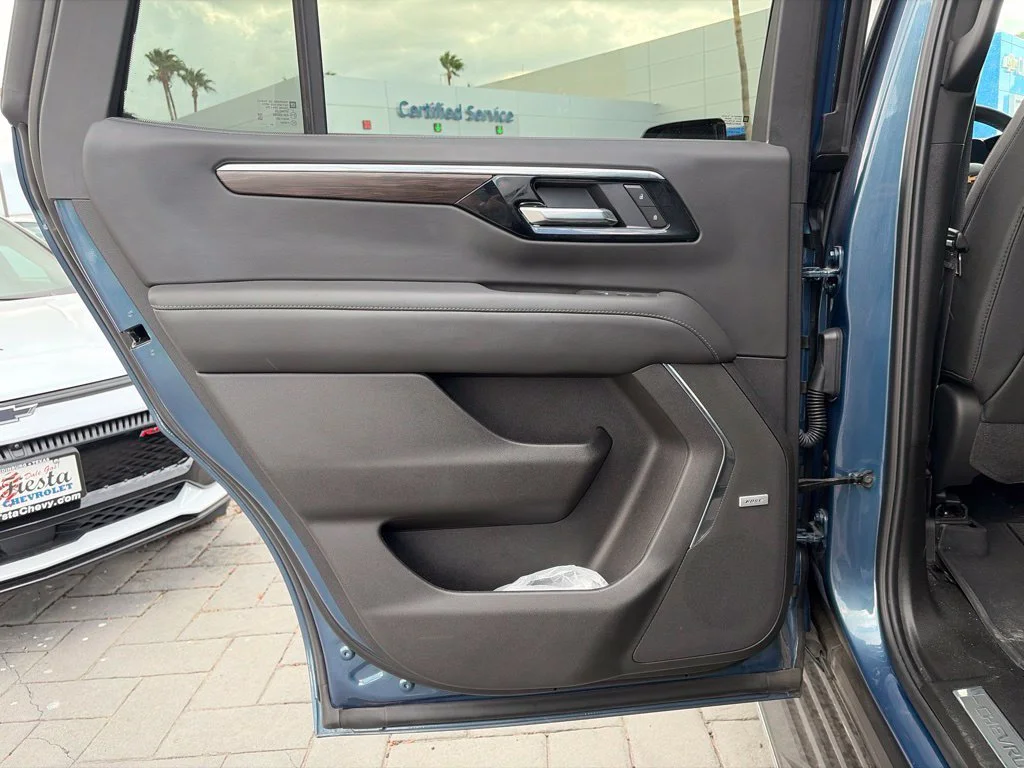 Used 2026 Lakeshore Blue Metallic Chevrolet LT image 17