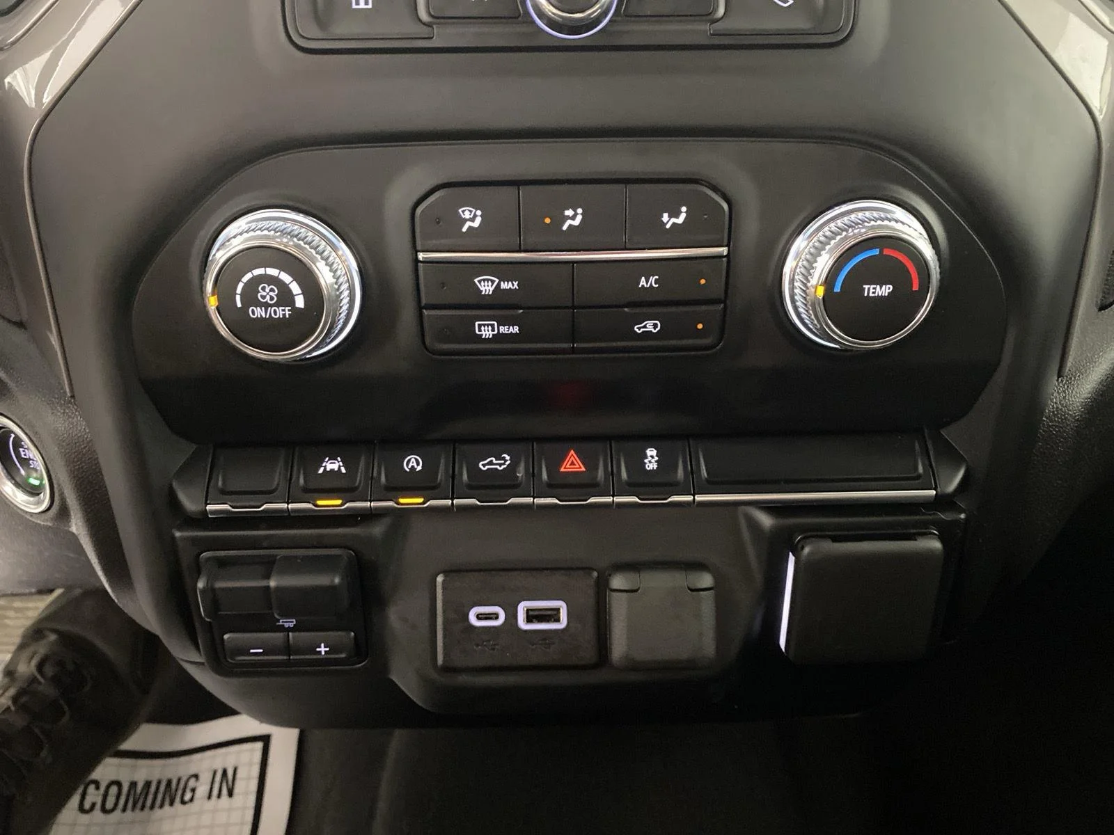 Used 2024 Onyx Black GMC Pro image 21