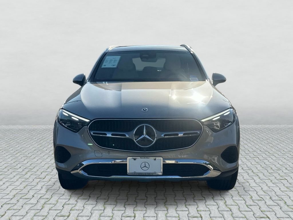 Certified Used 2023  Mercedes-Benz GLC 300 image 2