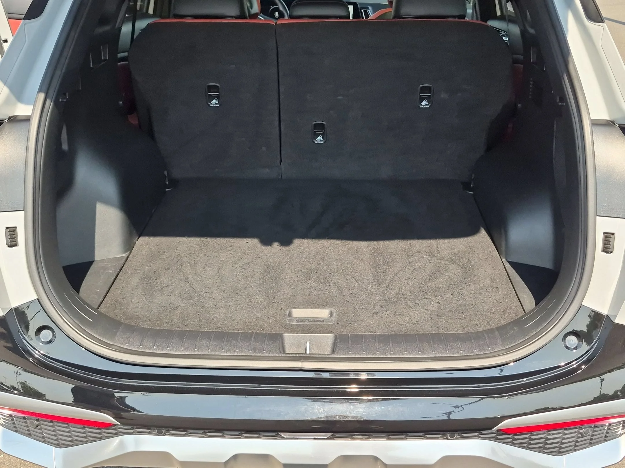Used 2023 Wolf Gray Kia SX-Prestige image 26