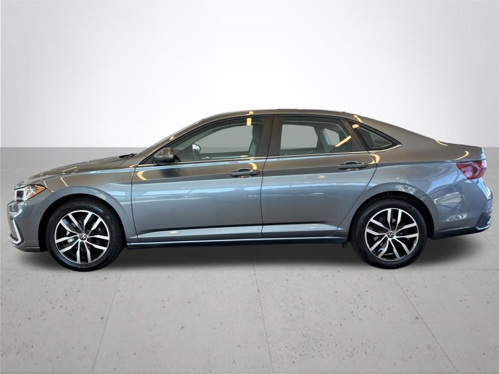 Used 2025 Blue Volkswagen 1.5T SE image 11