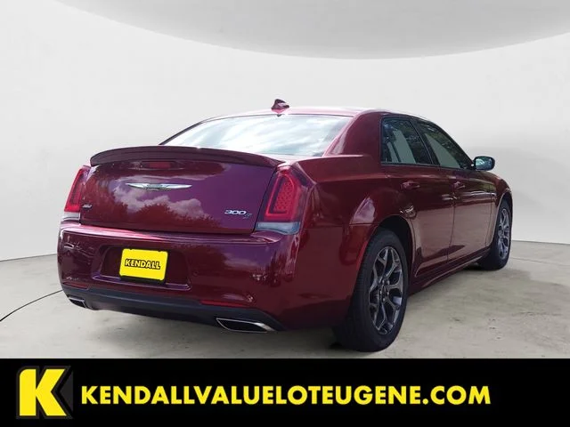 Used 2018 Red Chrysler S image 5