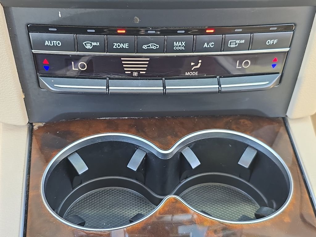 Used 2015 Red Mercedes-Benz E 400 image 27