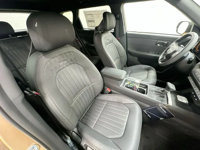 New 2027 Brown Kia X-Line S image 25
