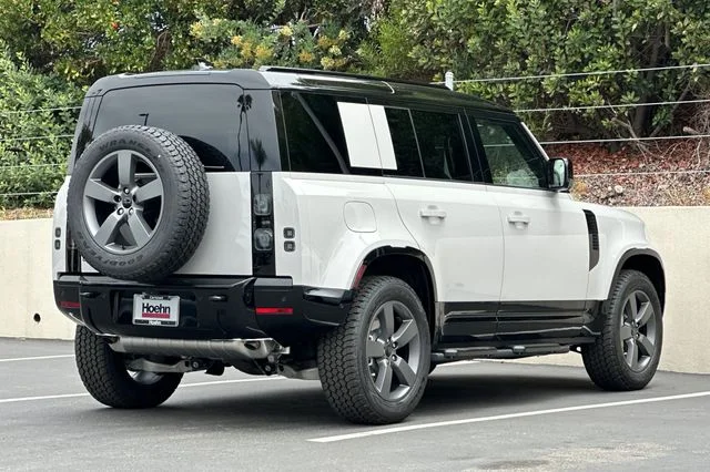 New 2026 Borasco Grey Land Rover X-Dynamic SE image 5