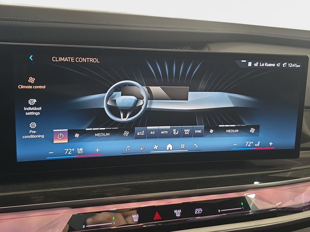 2026 BMW 7 Series 760i - Photo 18