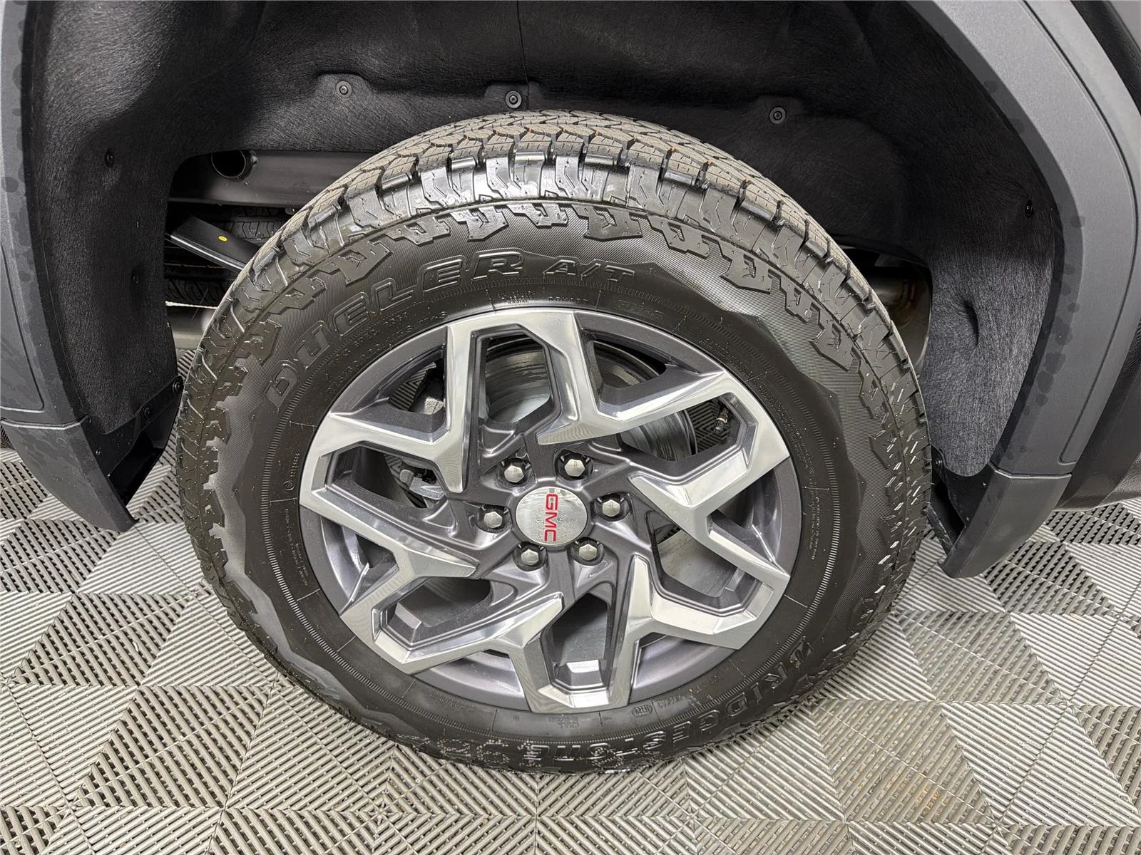 New 2026 Onyx Black GMC SLT image 15