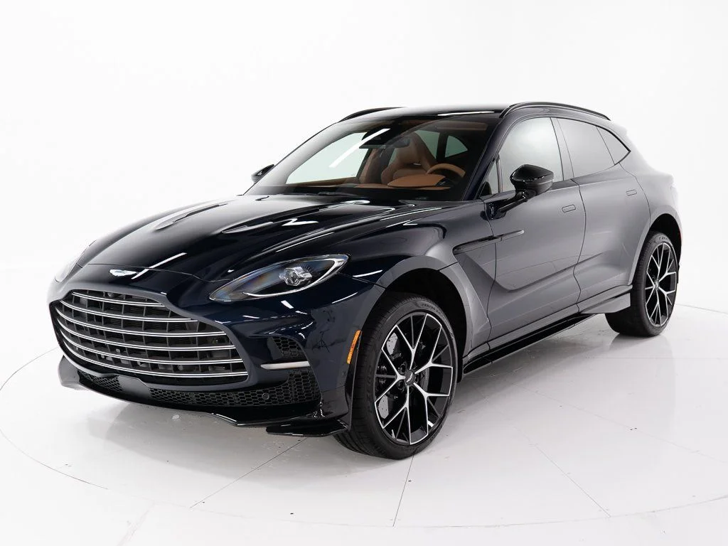 2026 Aston Martin DBX