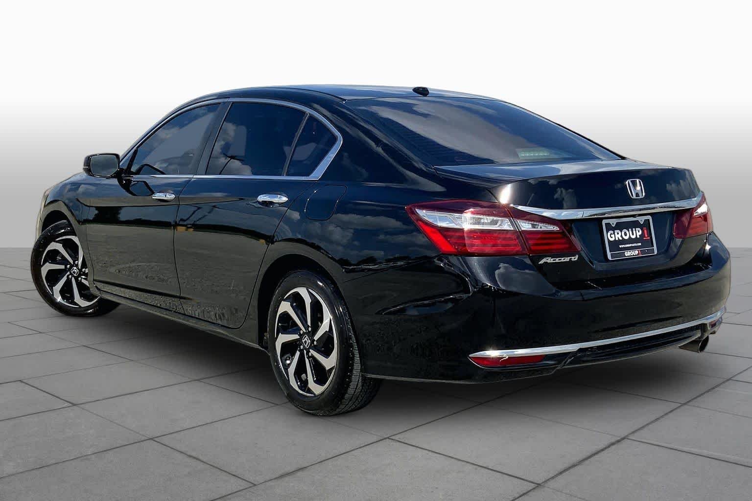 Used 2017 Crystal Black Pearl Honda EX-L image 12