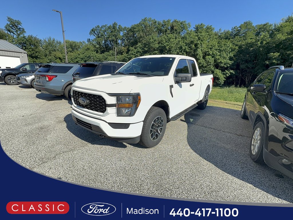 Certified Used 2023 Oxford White Ford XLT image 1