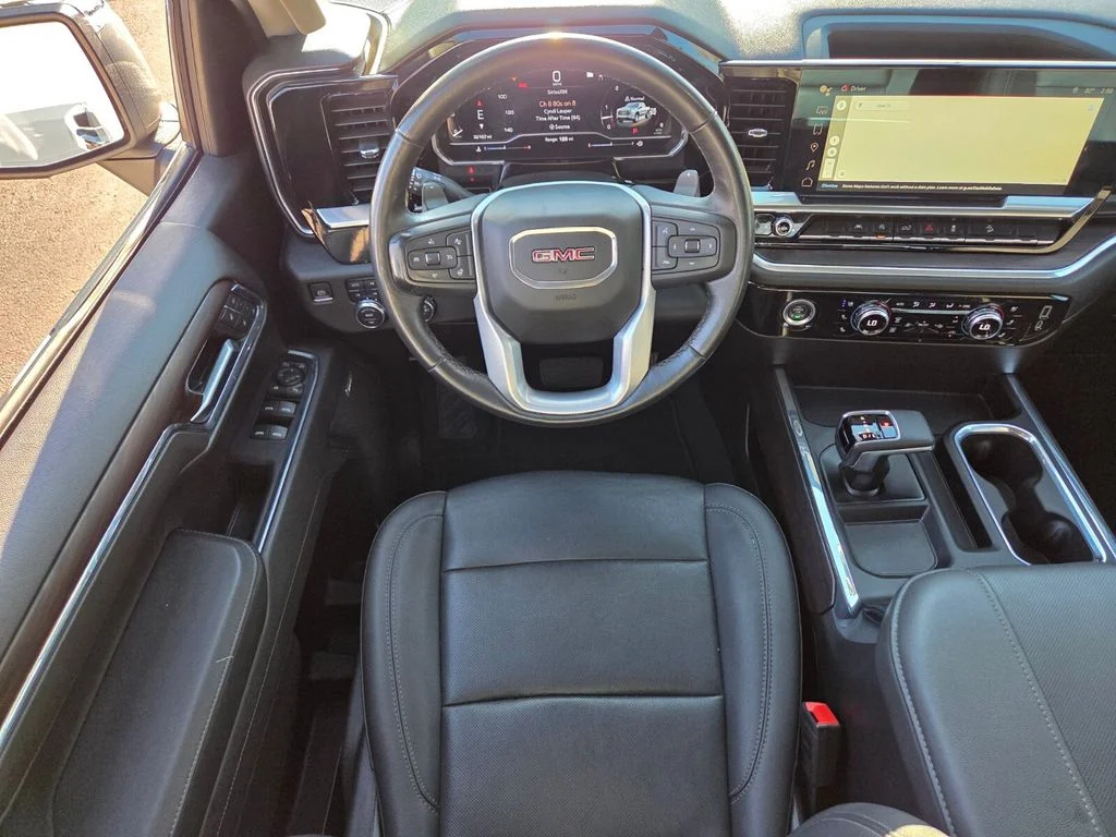 Used 2023 White GMC SLT image 16