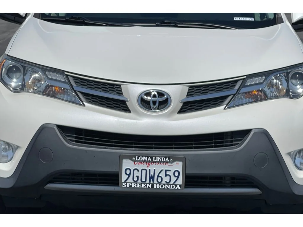 Used 2013 Blizzard Pearl Toyota Limited image 13