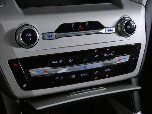 Certified Used 2024 Green Ford XLT image 31