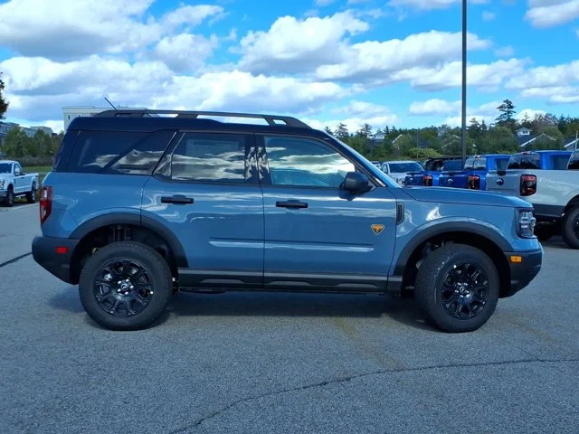 New 2026 Azure Gray Metallic Tri-Coat Ford Badlands image 23