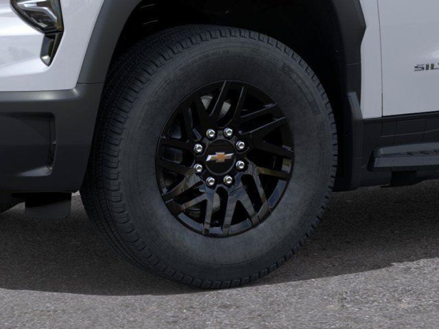 2026 Chevrolet Silverado EV photo 9 of 32