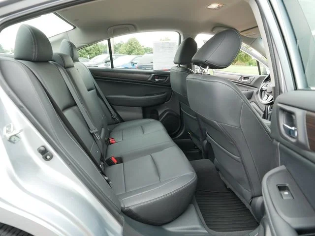 Used 2016 Silver Subaru 2.5i image 18