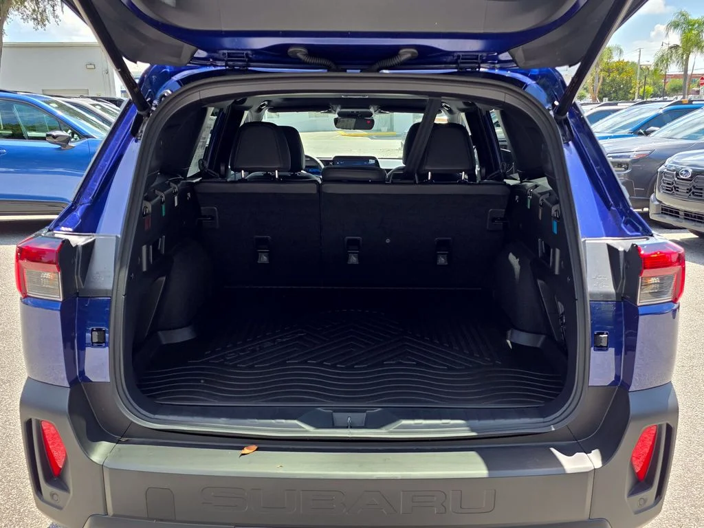 New 2026 SAPPHIRE BLUE PEARL Subaru Premium image 9