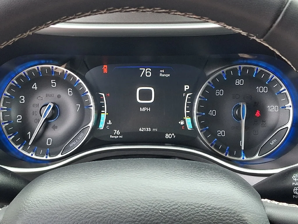 Used 2024 White Chrysler Touring L image 27