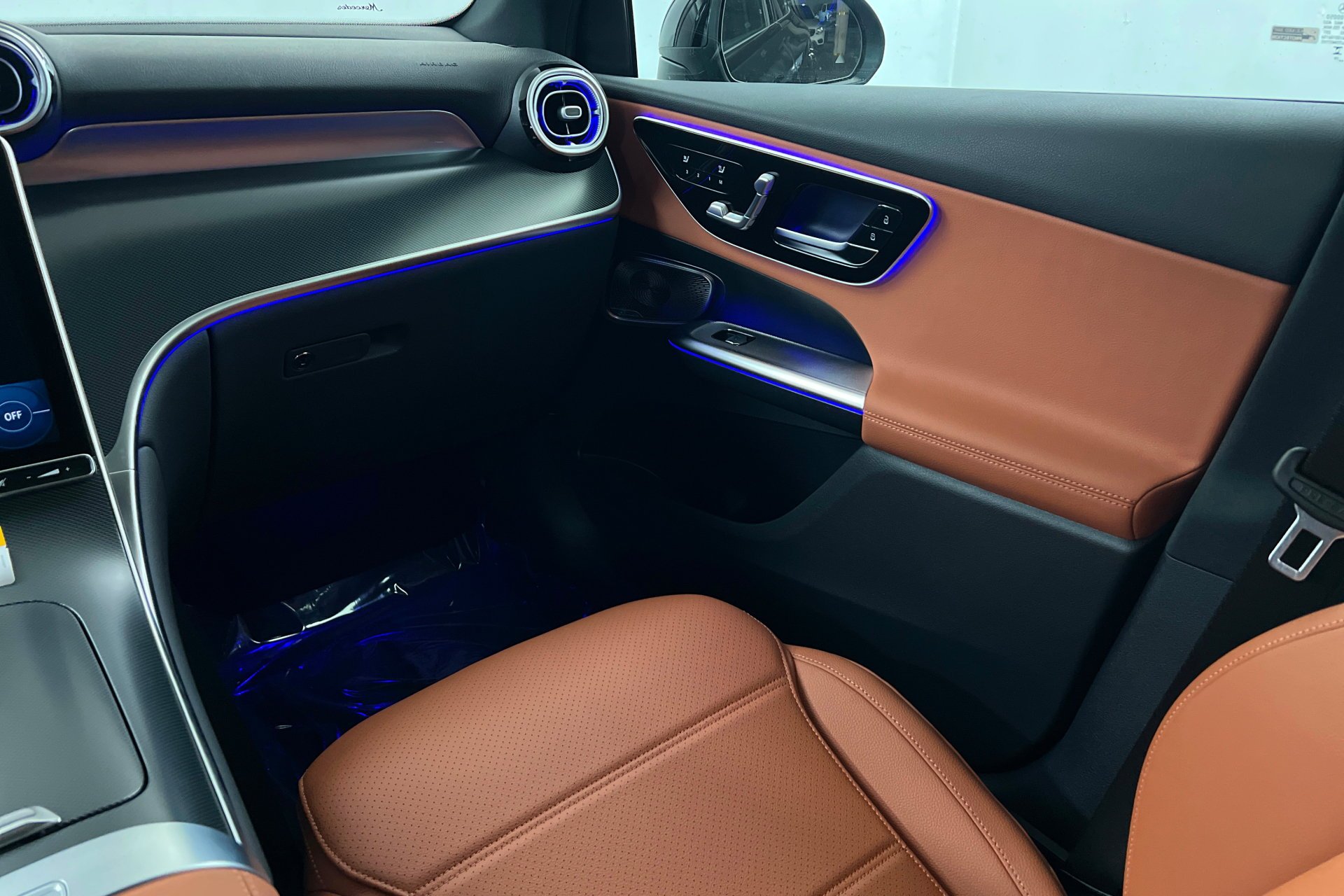 New 2027 Graphite Grey Metallic Mercedes-Benz GLC 300 image 36