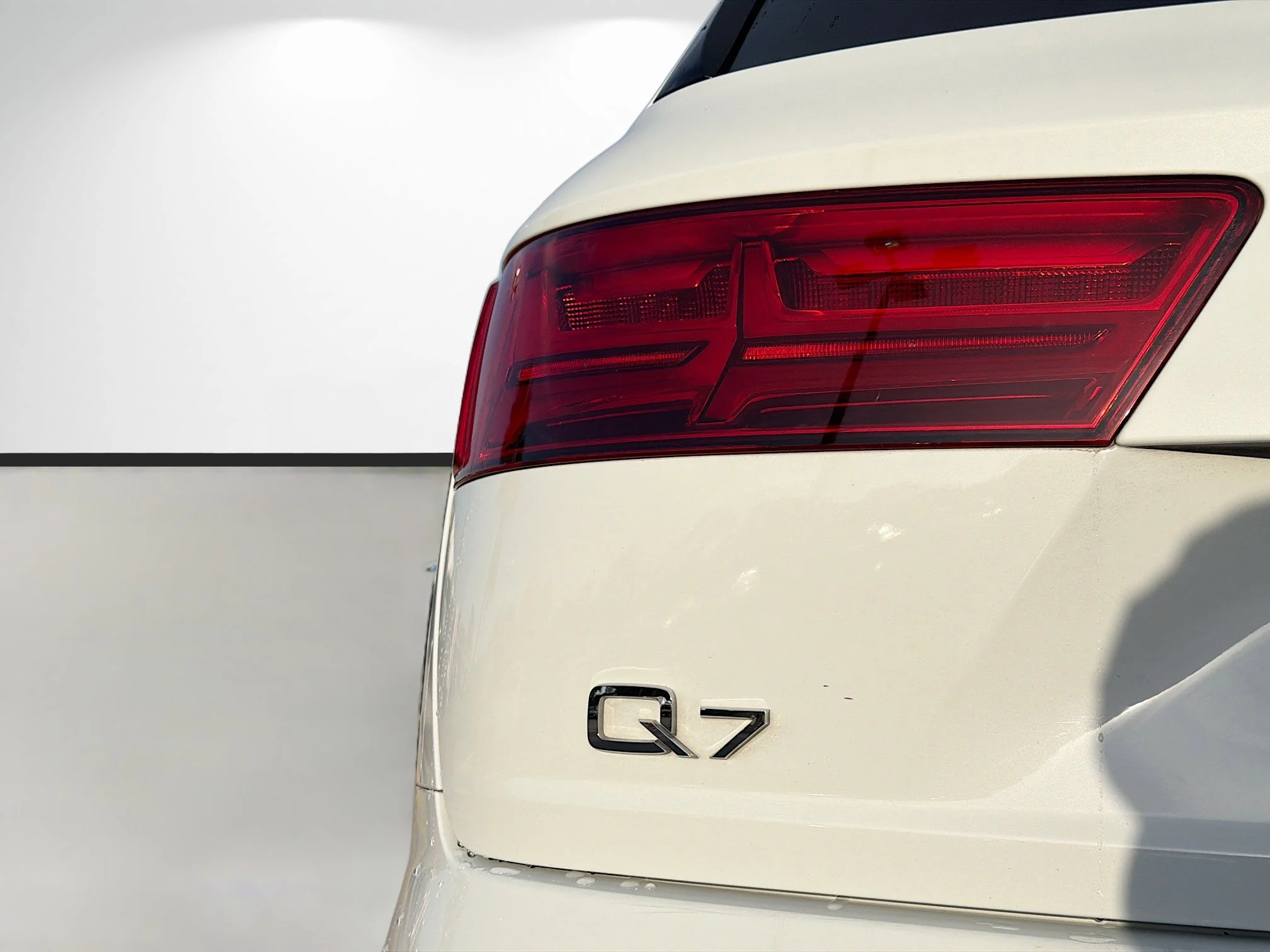 Used 2019 Glacier White Audi Premium Plus image 10
