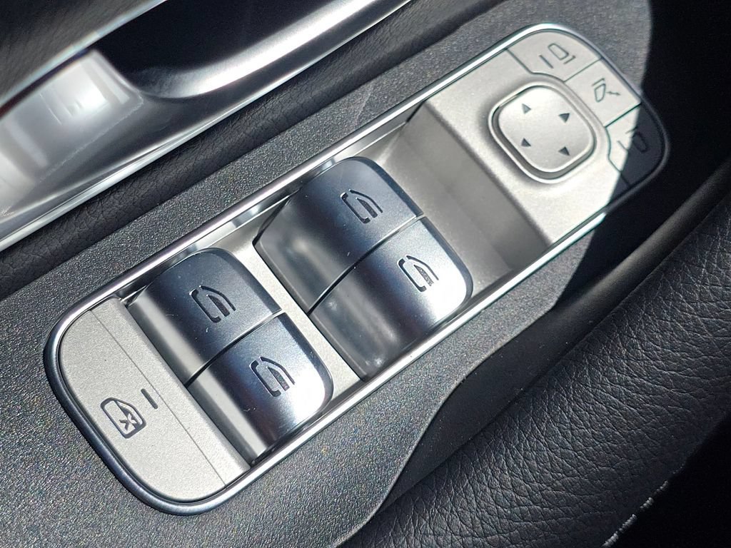 New 2026 MANUFAKTUR Moonlight White Metallic Mercedes-Benz GLE 350 image 69