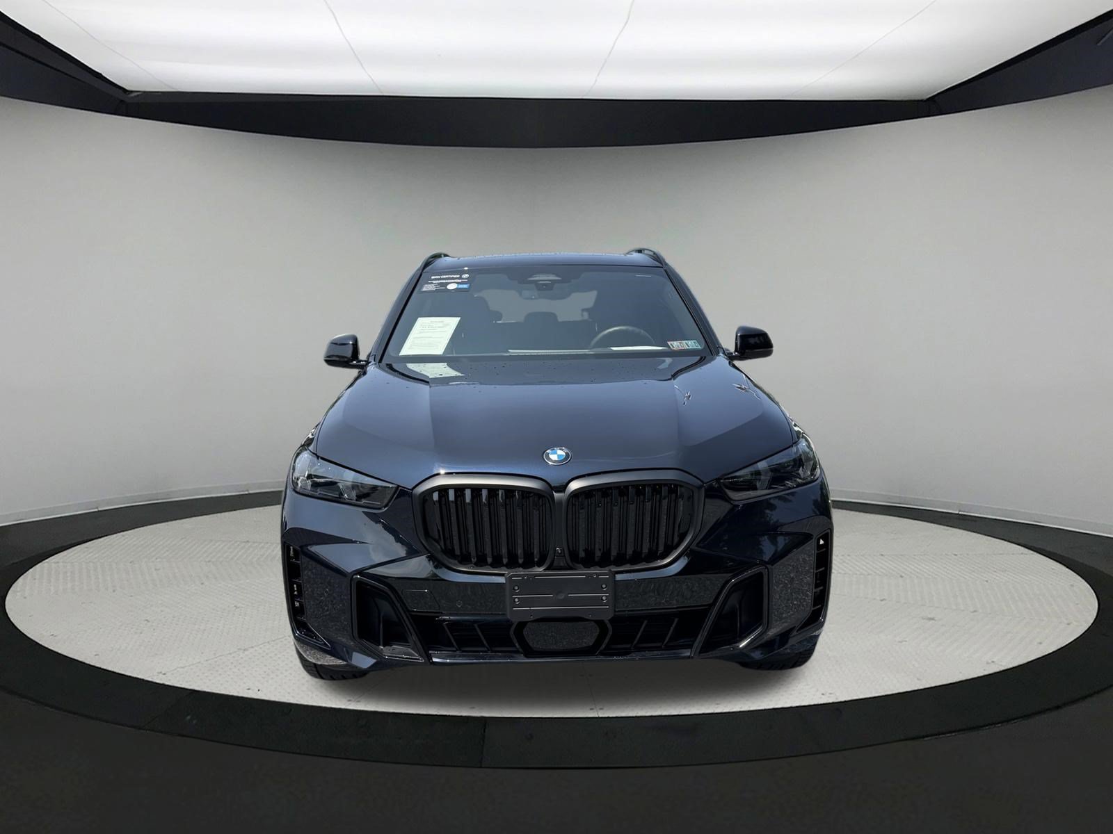 Certified Used 2026 Carbon Black Metallic BMW xDrive40i image 2
