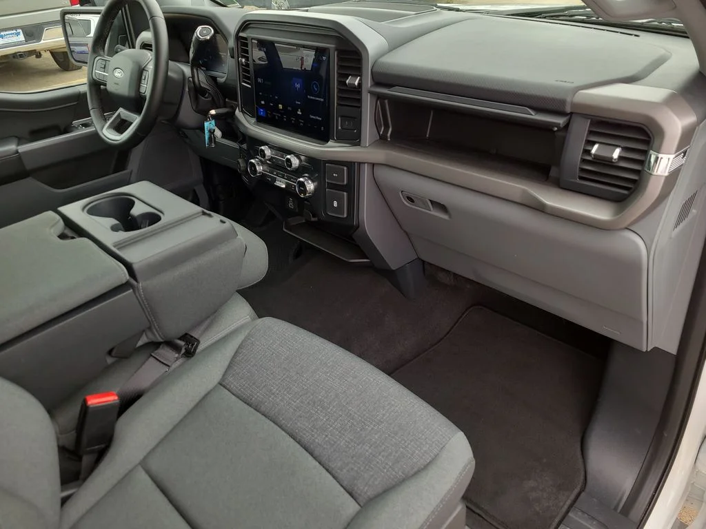 Used 2025 White Ford XLT image 11