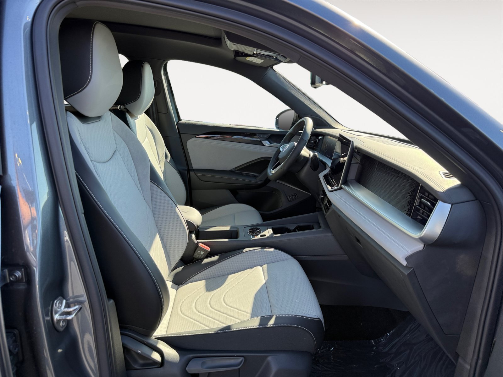 New 2026 Gray Volkswagen SE R-Line Black image 19