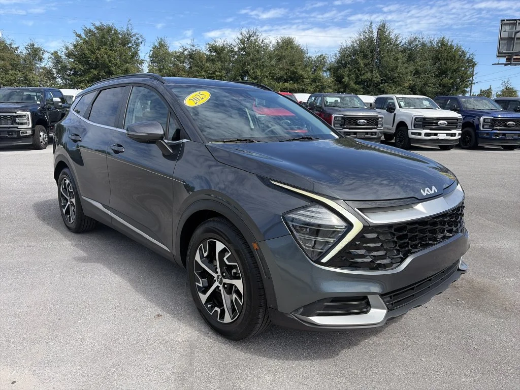 Used 2025 Gray Kia EX image 9