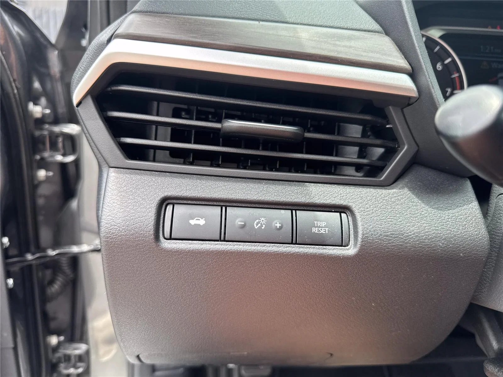 Used 2025 Gun Metallic Nissan SV image 18