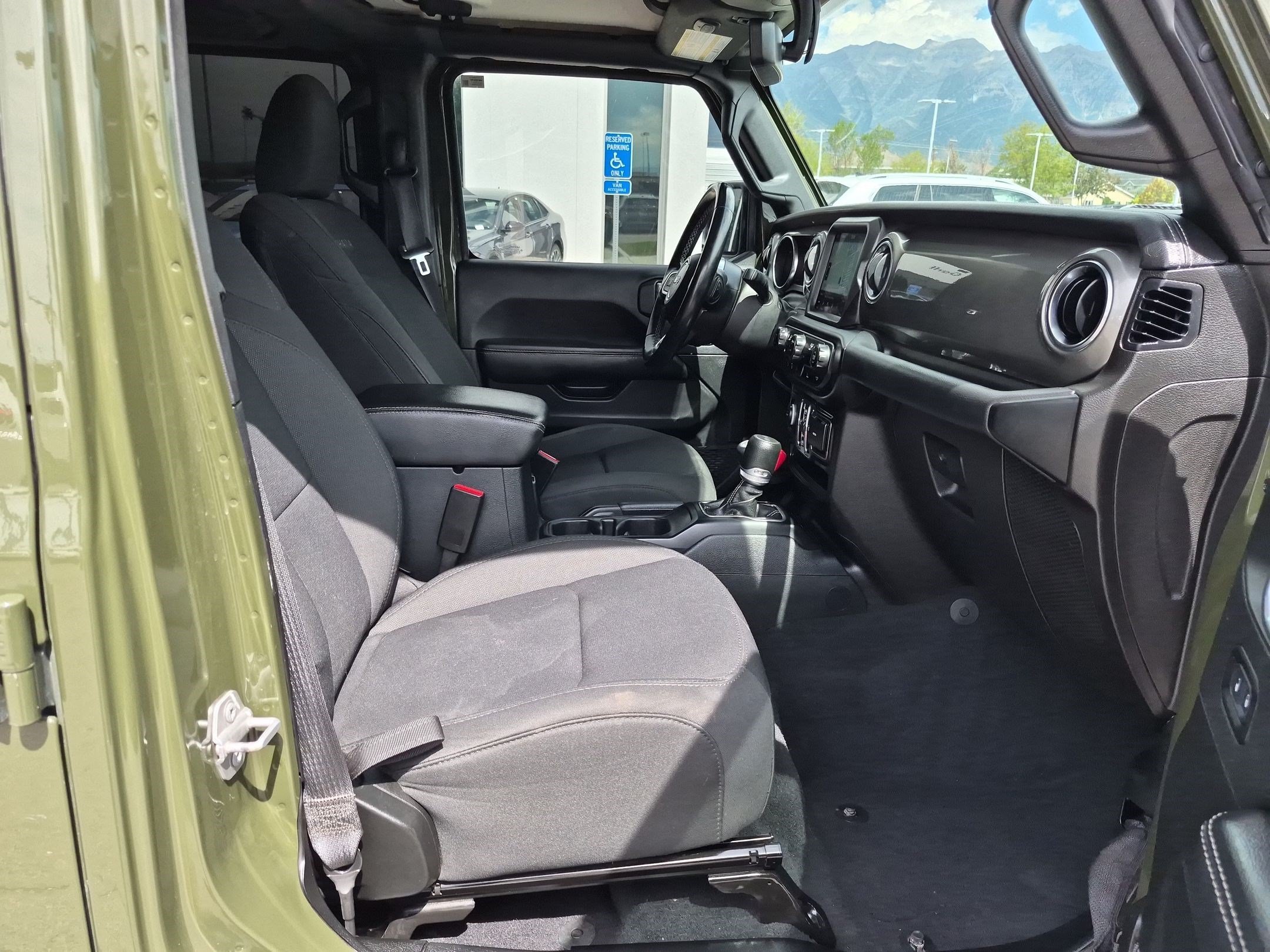 Used 2022 Sarge Green Clearcoat Jeep Unlimited Sahara image 30