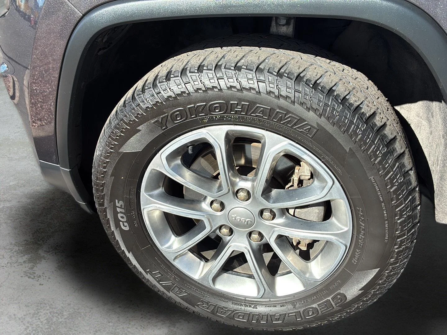 Used 2016 Granite Crystal Metallic Clearcoat Jeep Limited image 11