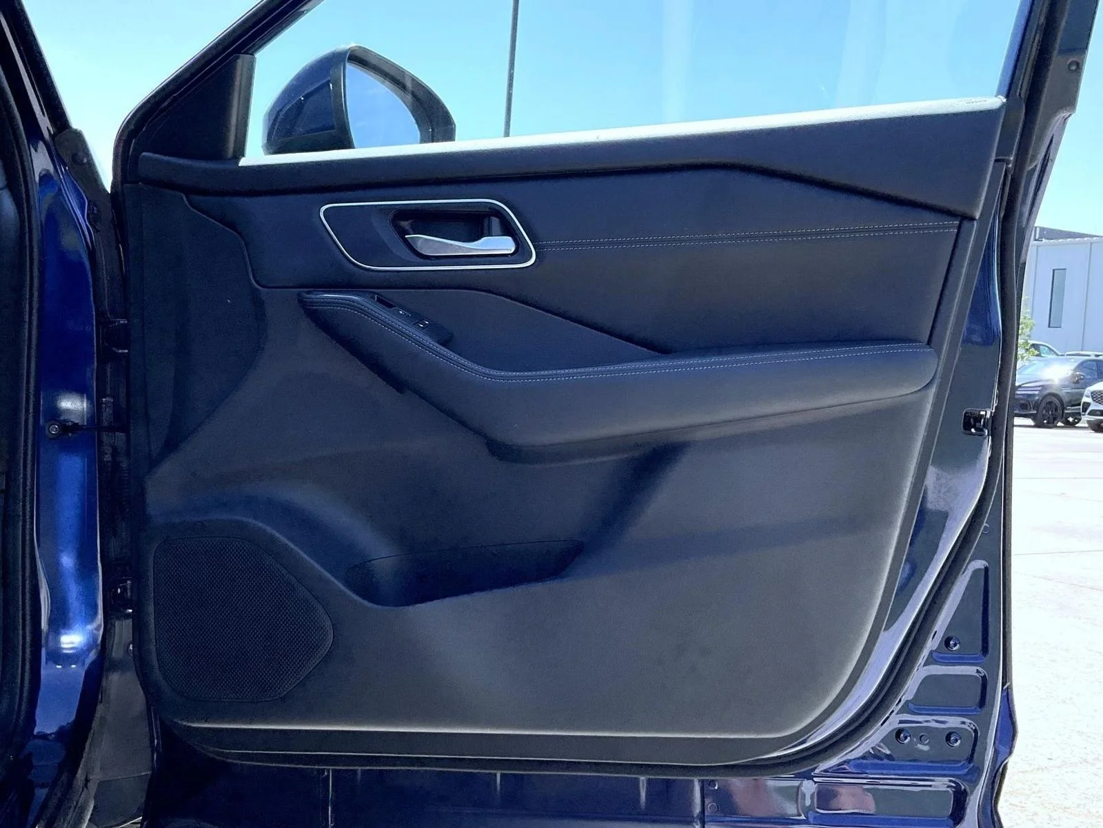 Used 2026 Blue Nissan Platinum image 17