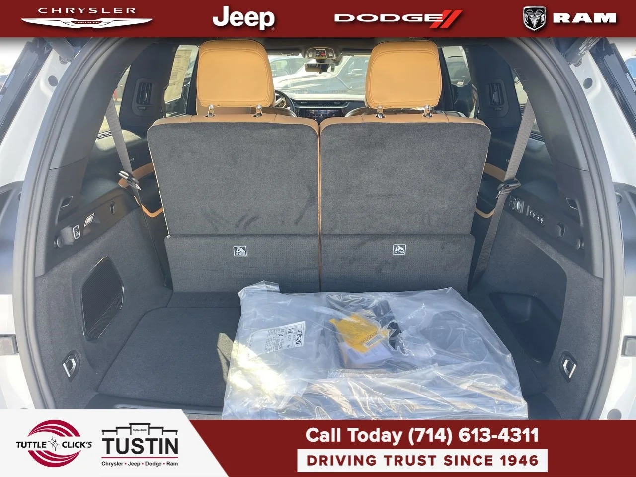 New 2027 Bright White Clear-Coat Paint Jeep Summit image 33