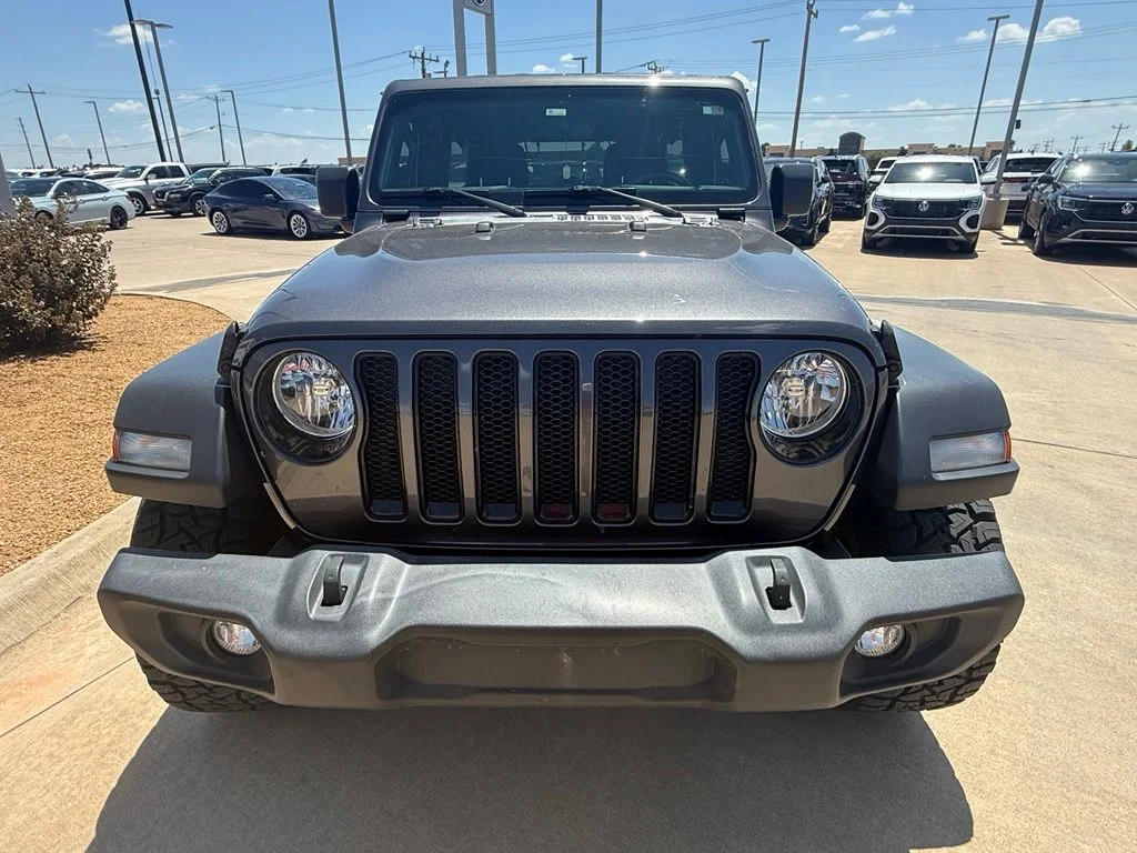Used 2022 Granite Crystal Metallic Clearcoat Jeep Unlimited Sport Altitude image 8